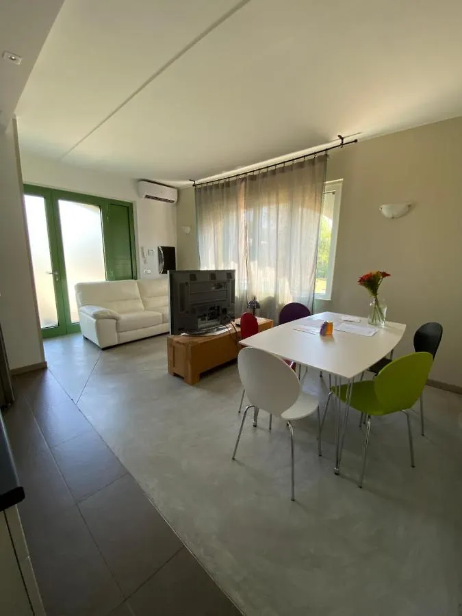 Casa Sophia Apartment San Felice del Benaco 0*,